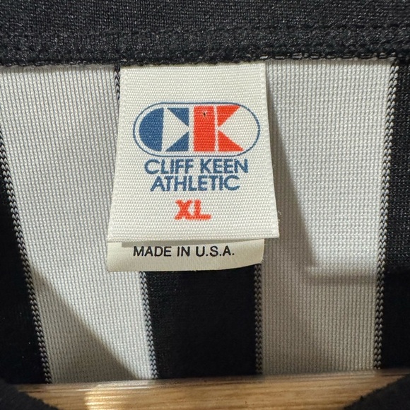 Black and White Striped Men's Jersey - Picture 4 of 6